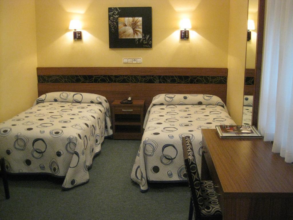 Hotel Castilla Χιχόν Εξωτερικό φωτογραφία