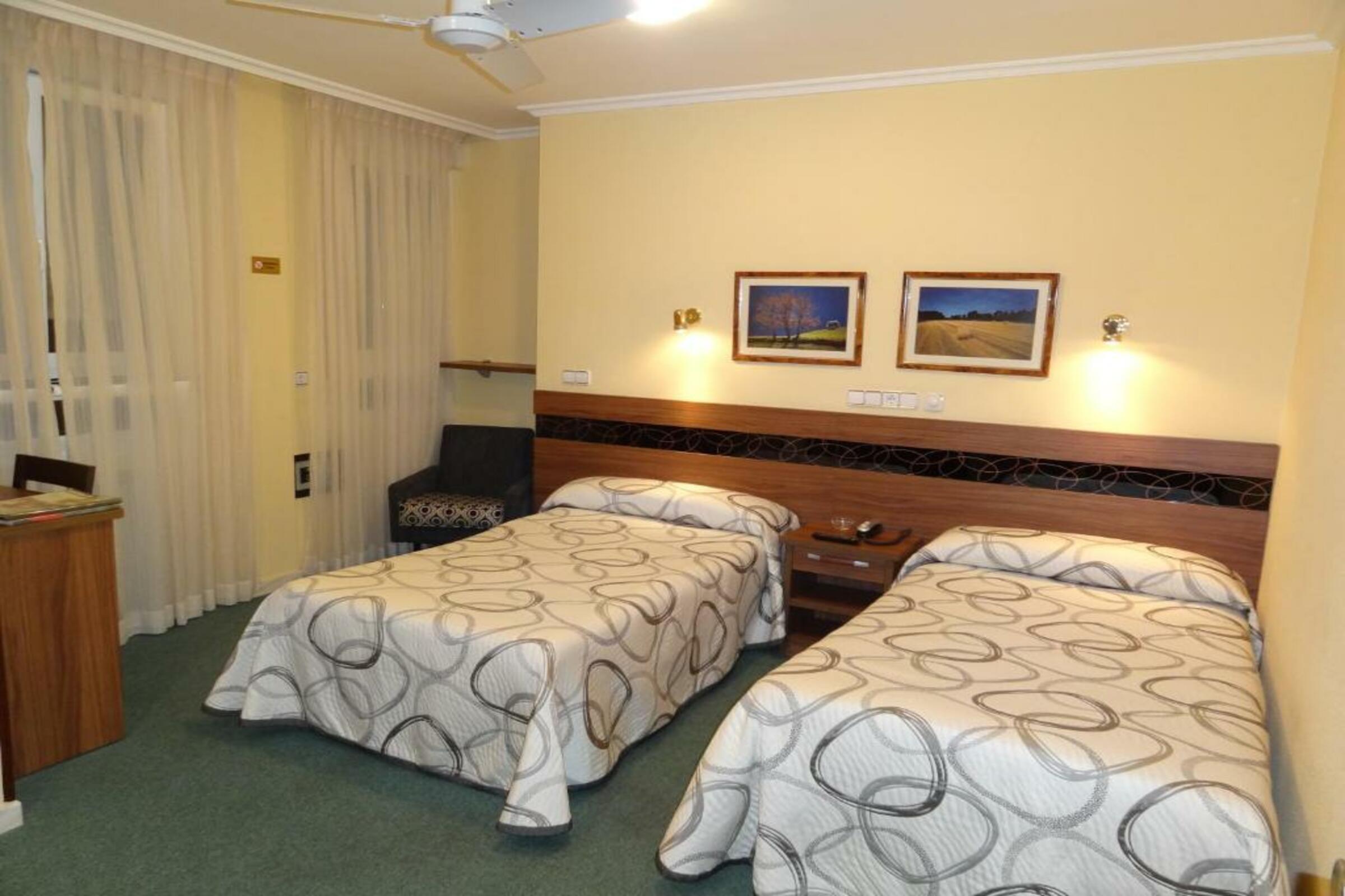 Hotel Castilla Χιχόν Εξωτερικό φωτογραφία