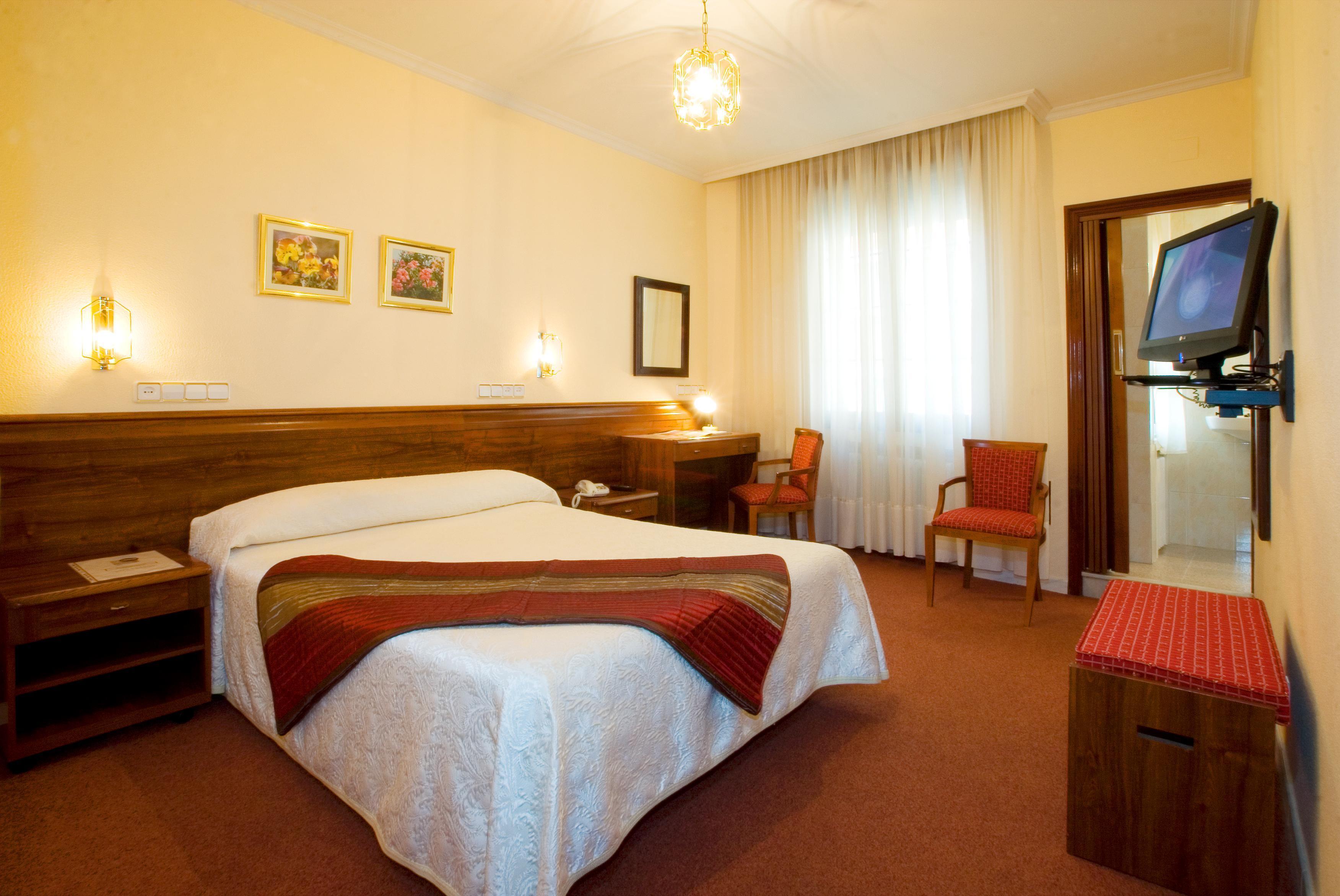 Hotel Castilla Χιχόν Εξωτερικό φωτογραφία